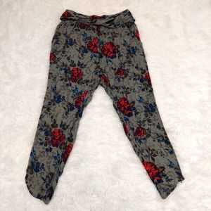 🔥3/$15 FREE PEOPLE FLORAL PRINT HAREM PANTS SIZE SMALL